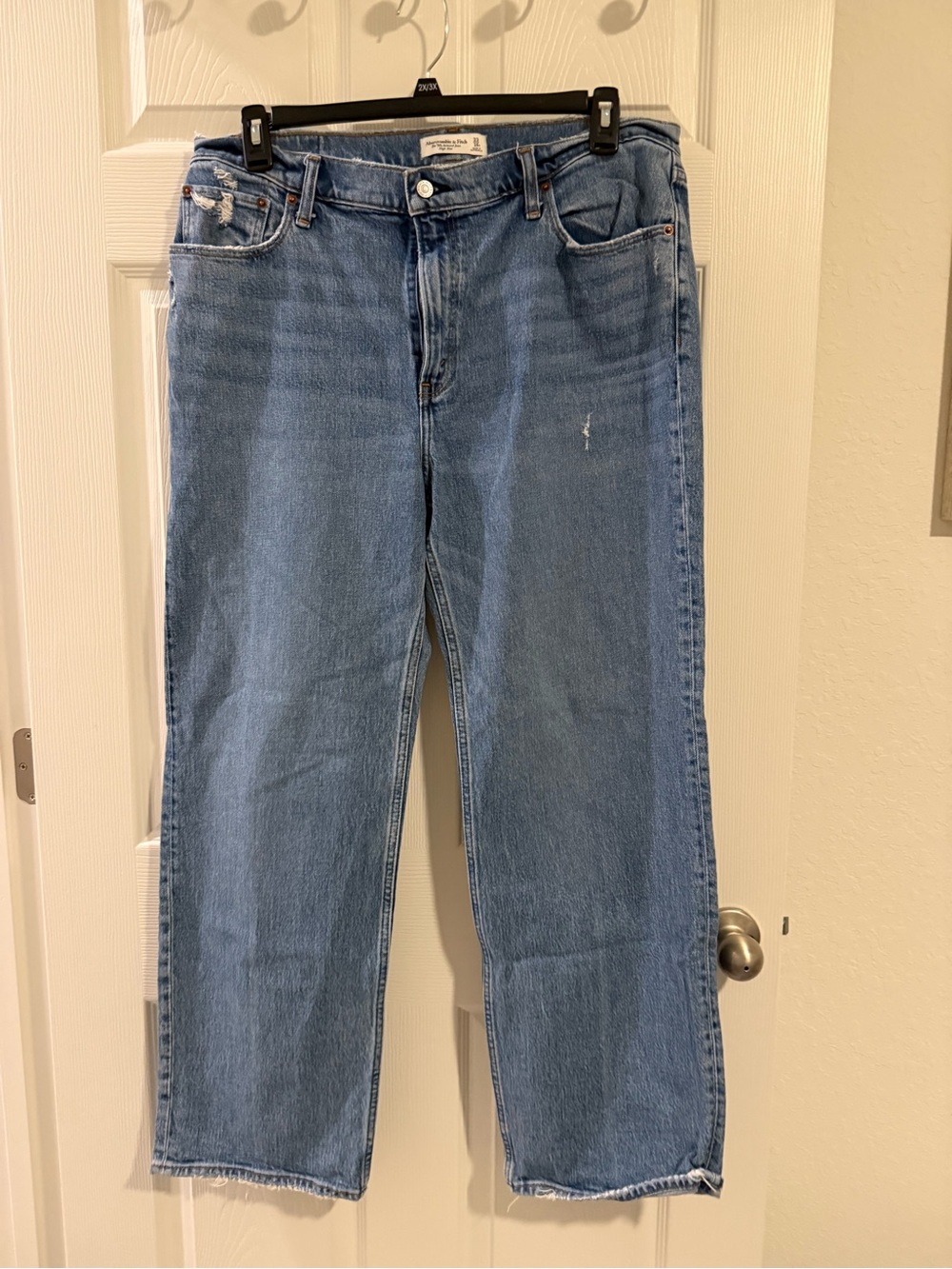 Abercrombie & Fitch Light Blue High-Rise Relaxed Jeans